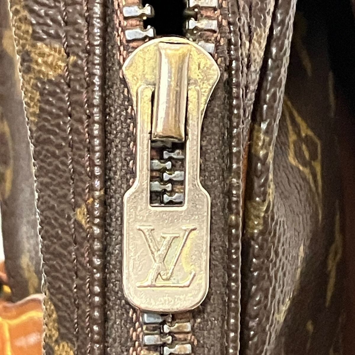 ルイ・ヴィトン LOUIS VUITTON ジュヌフィーユ モノグラム ショルダー