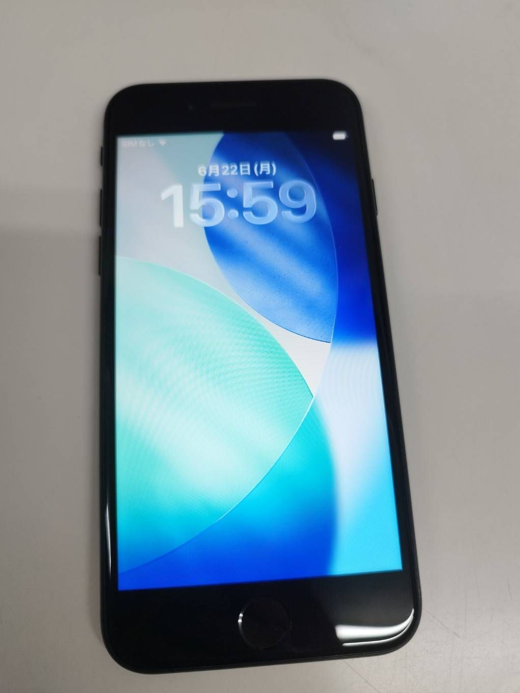 【現状品】iPhone SE 第2世代/SIMフリー/A2296/64GB/ブラック〈MHGP3J/A〉