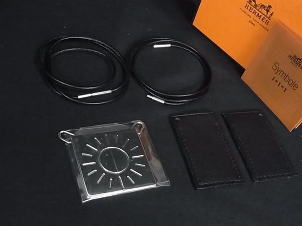 ■新品同様■ HERMES エルメス シンボル ペア 太陽 レザー ネックレス ペンダント アクセサリー シルバー系×ブラック系 BU0539