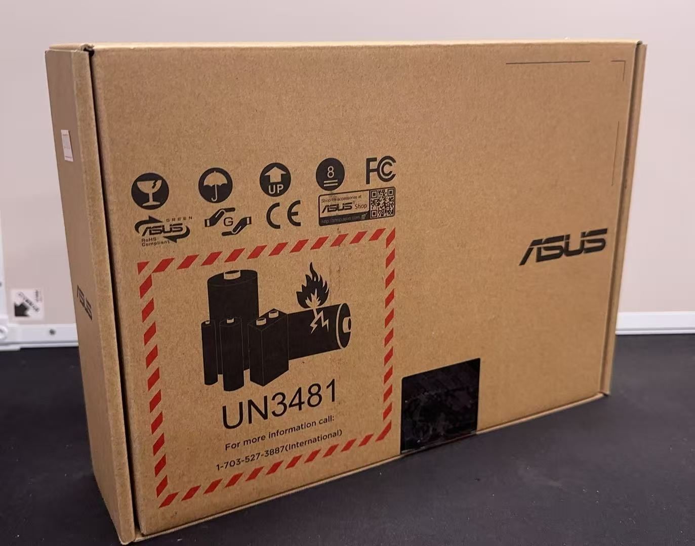 ASUS CM3 128GB ペン付 2in1 メーカー再生品 - メルカリ