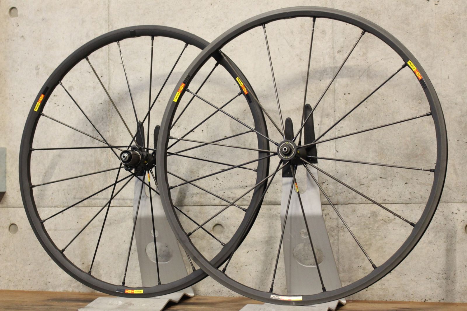 マヴィック MAVIC アールシス R-SYS SLR EXALITH アルミ クリンチャー