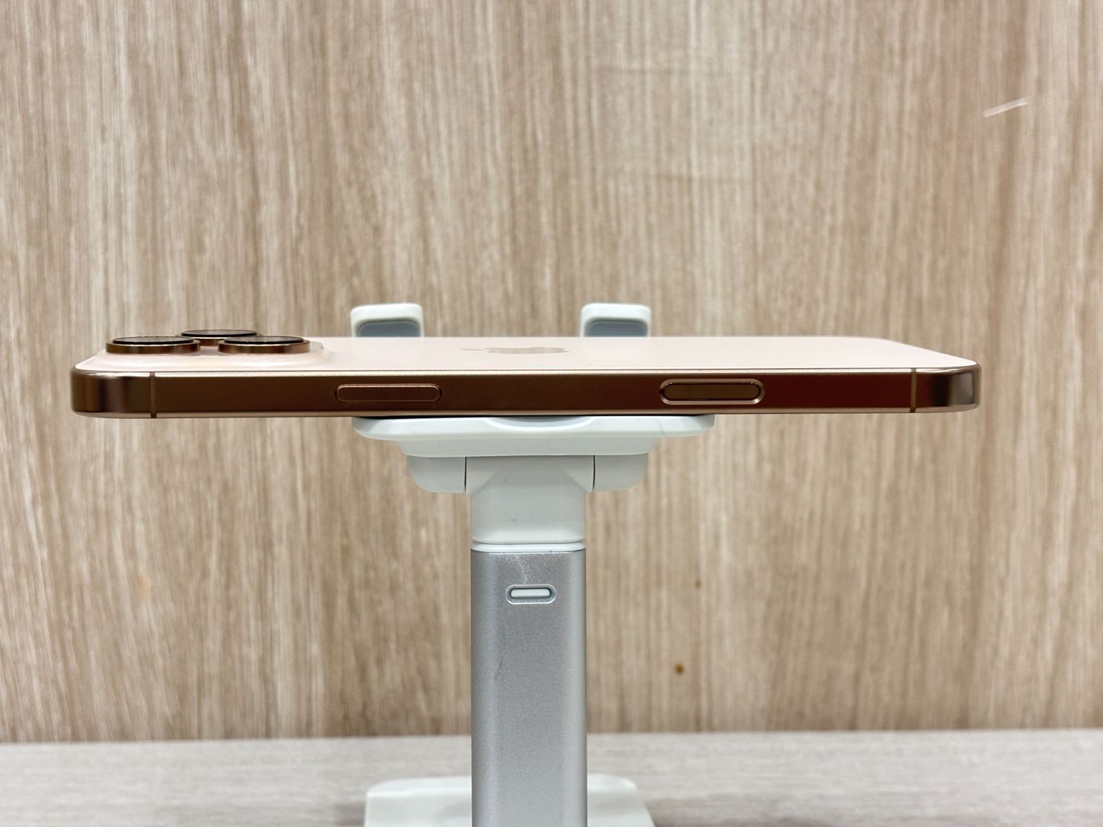 iPhone 16Pro Max 256GB デザートチタニウム純正バッテリー100% SIMフリー