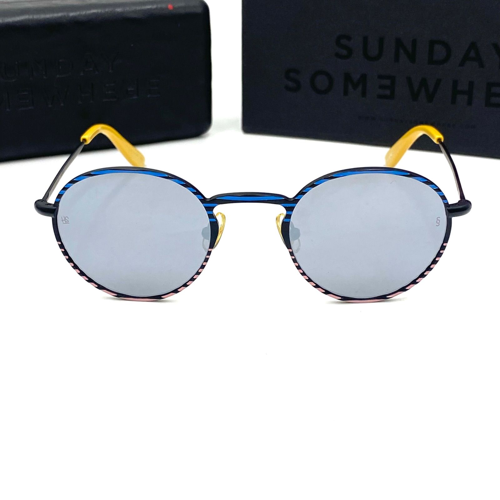 Sunglasses by Sunday Somewhere X Happy Socks Happy Socks y Sunday Somewhere juntas en una colección de  main image 4