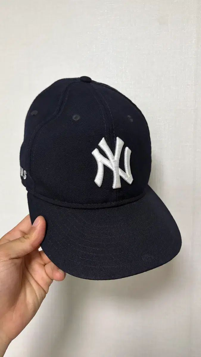 NEW ERA x BEAMS NEW YORK YANKEES 9FIFTY レトロ クラウン キャップ ネイビー