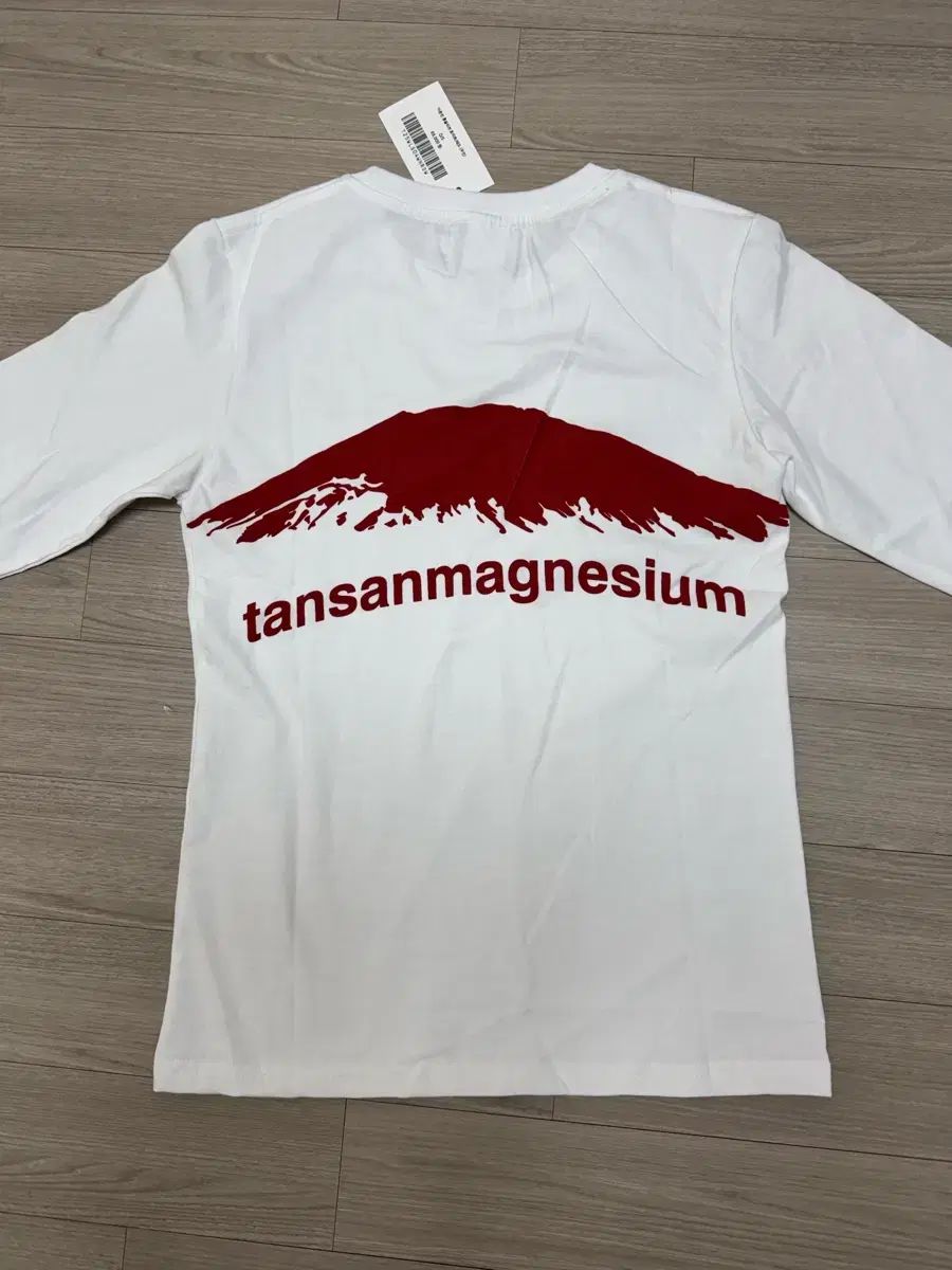 (新品)タンサンマグネシウム マウンテン ロングスリーブ 白/レッド