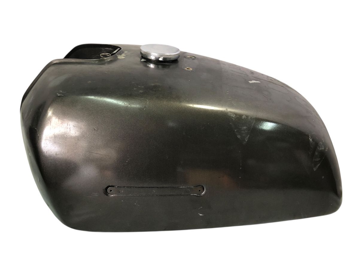 SUZUKI　GT750　GT750B　後期　国内物　ガソリンタンク　燃料タンク　コックキャップ付　レストア　ＯＨベースにも（中古）2915-N3787