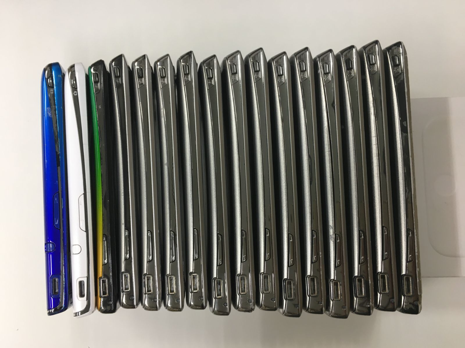 16台セット Xperia SO-01Cx14台 SO-02Cx2台 ジャンク品 バラ売り可 16台セット Xperia SO-01Cx14台 SO-02Cx2台 ジャンク品 バラ売り可