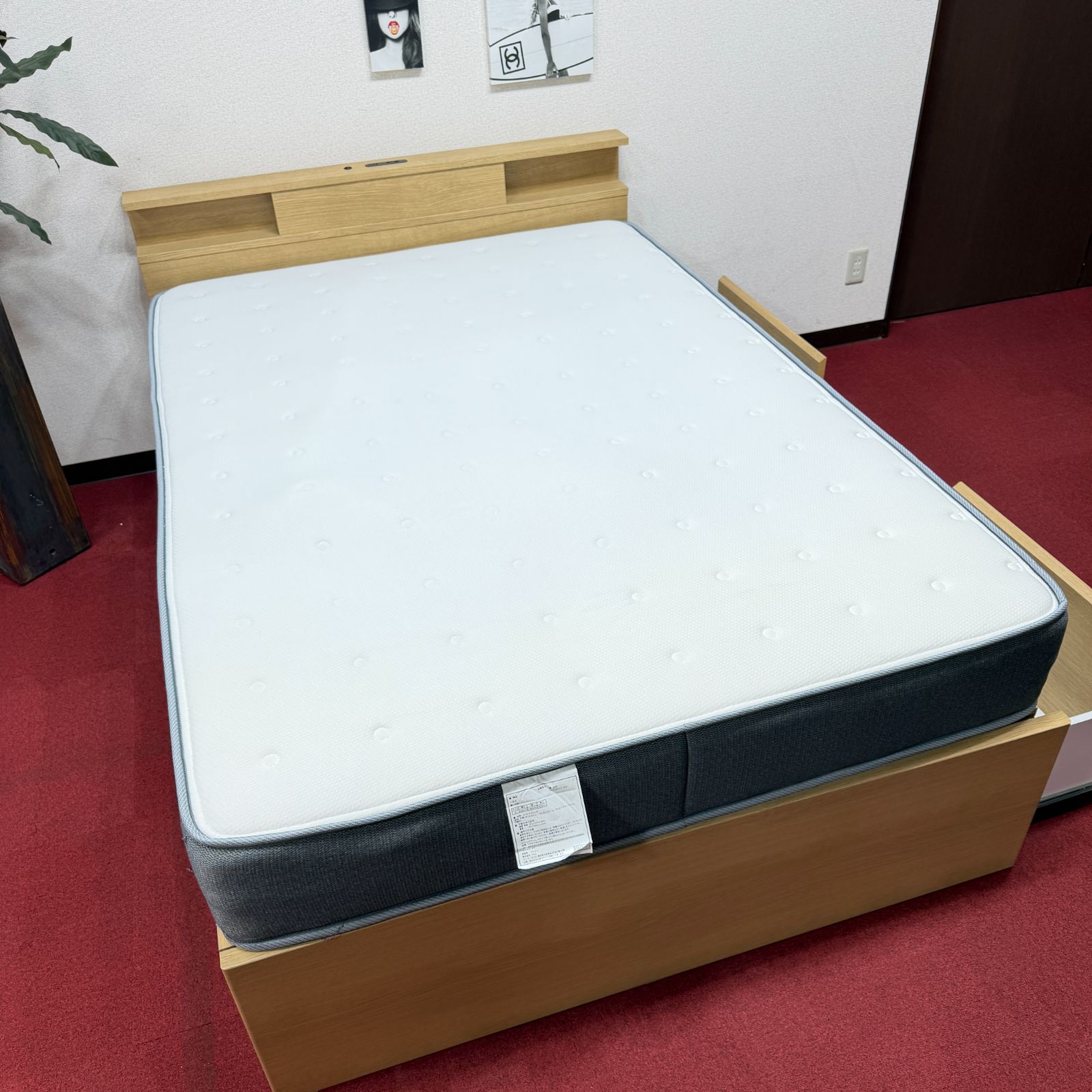 東京23区送料無料　超美品ニトリダブルベッド　コンセント/照明有　リンサークリーナ洗浄済み　東京23区以外は送料別になります
