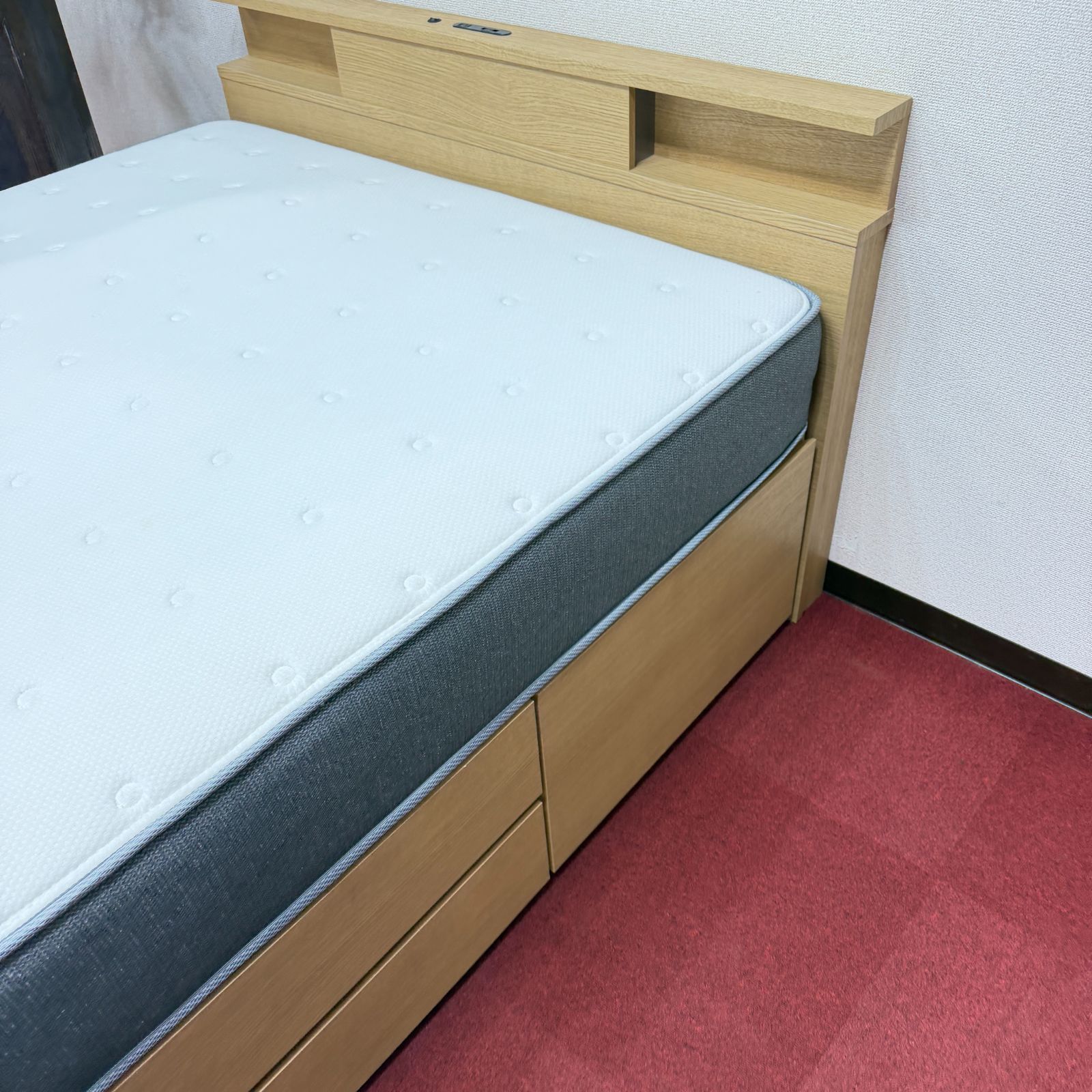 東京23区送料無料　超美品ニトリダブルベッド　コンセント/照明有　リンサークリーナ洗浄済み　東京23区以外は送料別になります
