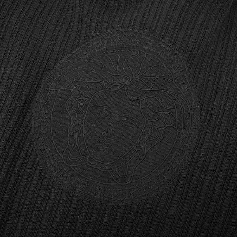 ヴェルサーチェ メデューサ ケーブル ニット パーカー プルオーバー サイズ50 ブラック ウール コットン メンズ VERSACE【1-0277812】 ヴェルサーチェ メデューサ ケーブル ニット パーカー プルオーバー サイズ50 ブラック ウール コットン メンズ VERSACE【1-0277812】