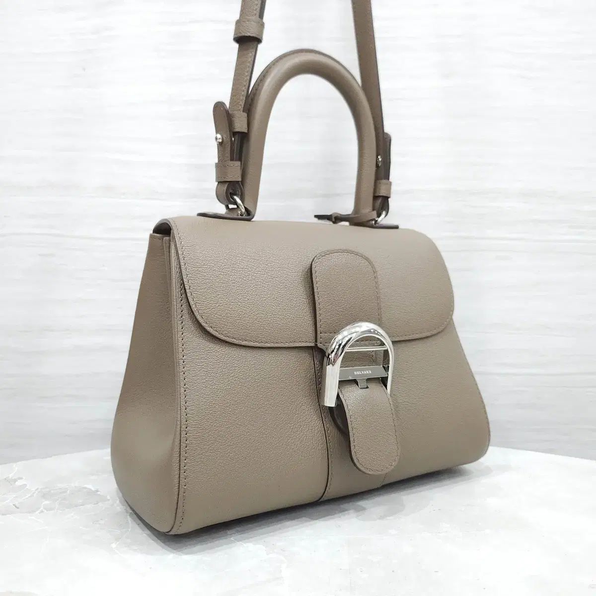 Delvaux (デルヴォー) Brioche PM Rodeo Calfskin Taupe AA0569