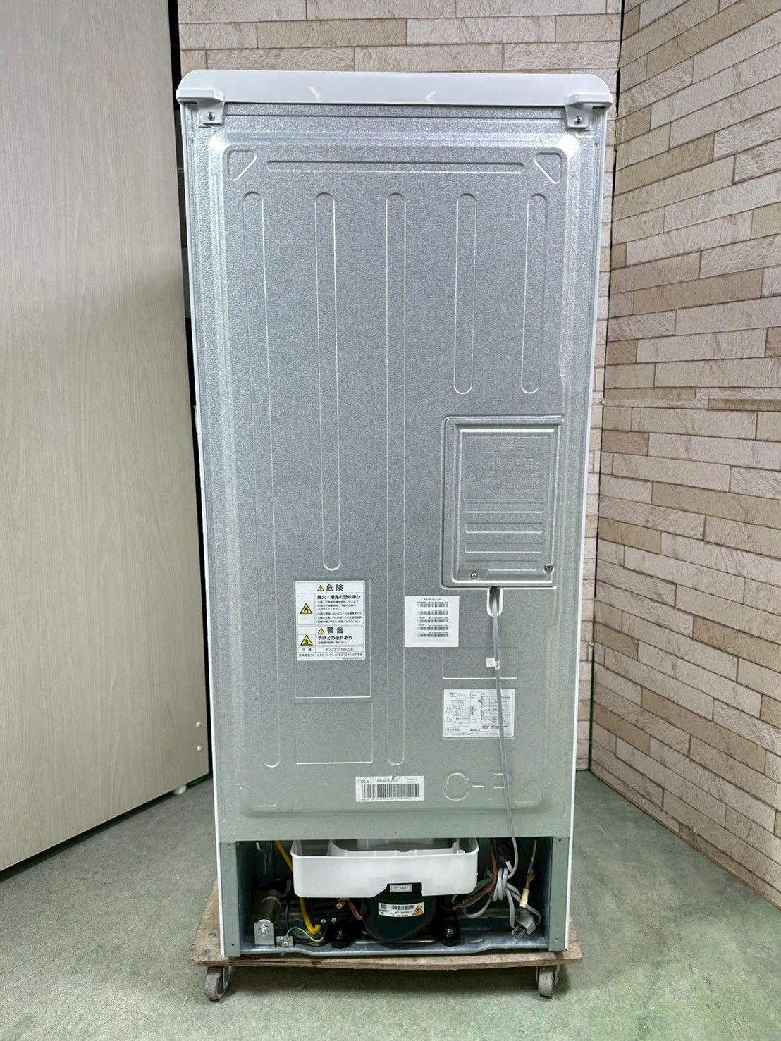 大阪・尼崎配送設置無料☆3か月保障付き☆冷蔵庫☆イーアングル☆2ドア