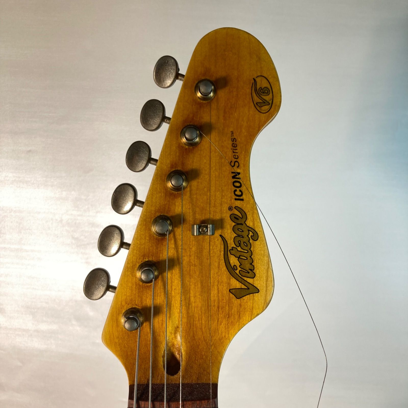 良品】vintage v6 icon レリック加工 ギター - メルカリ