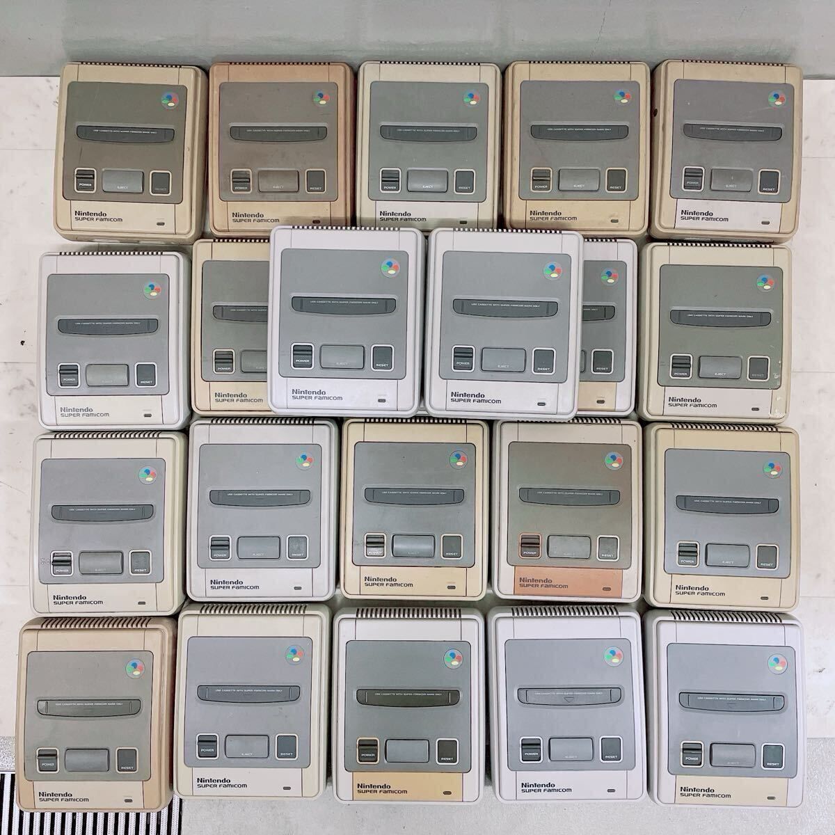 ニンテンドー　スーパーファミコン　スーファミ　HVC-002 本体　22台　まとめ　セット　通電確認済み　2910