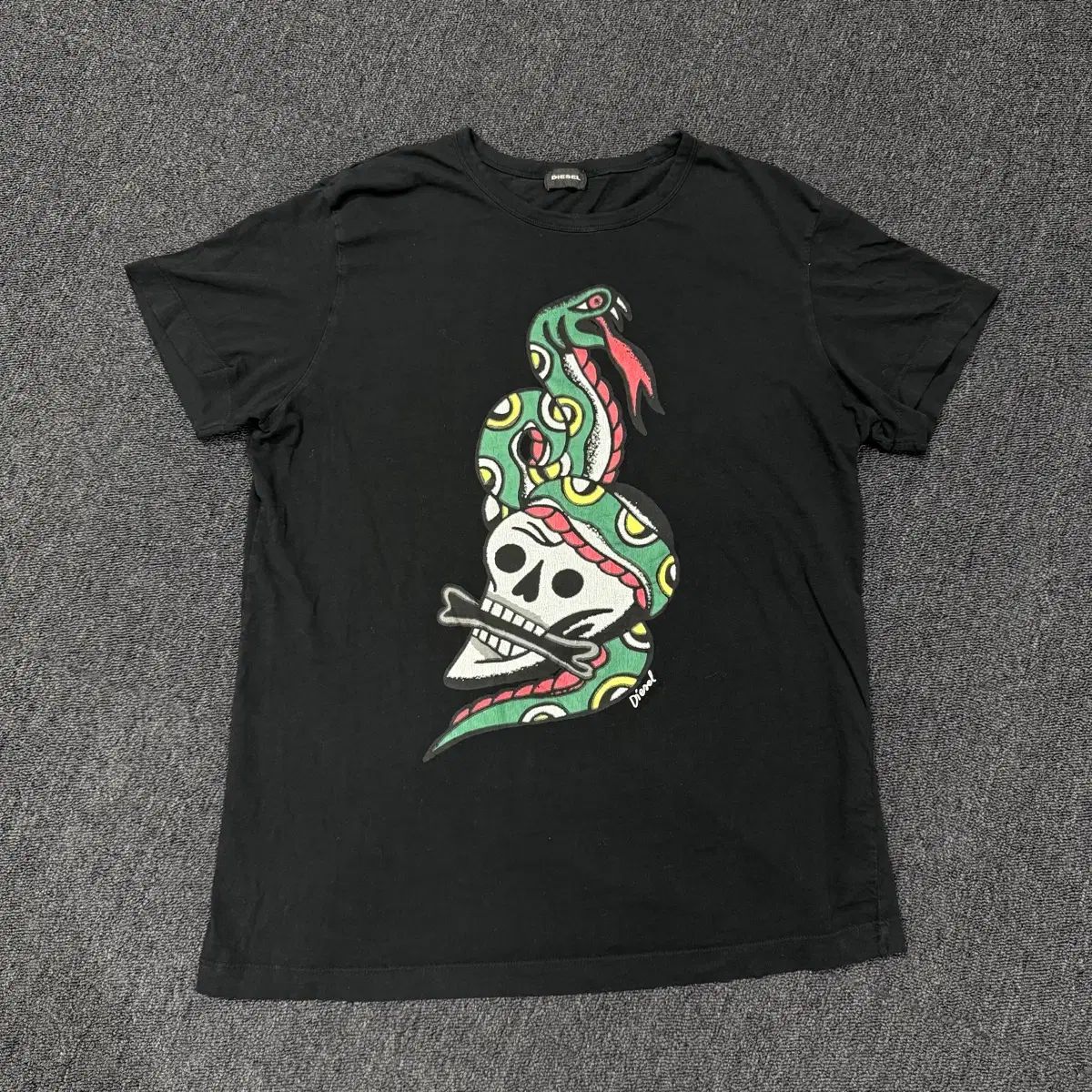 DIESEL スネーク スカル グラフィック 半袖Tシャツ
