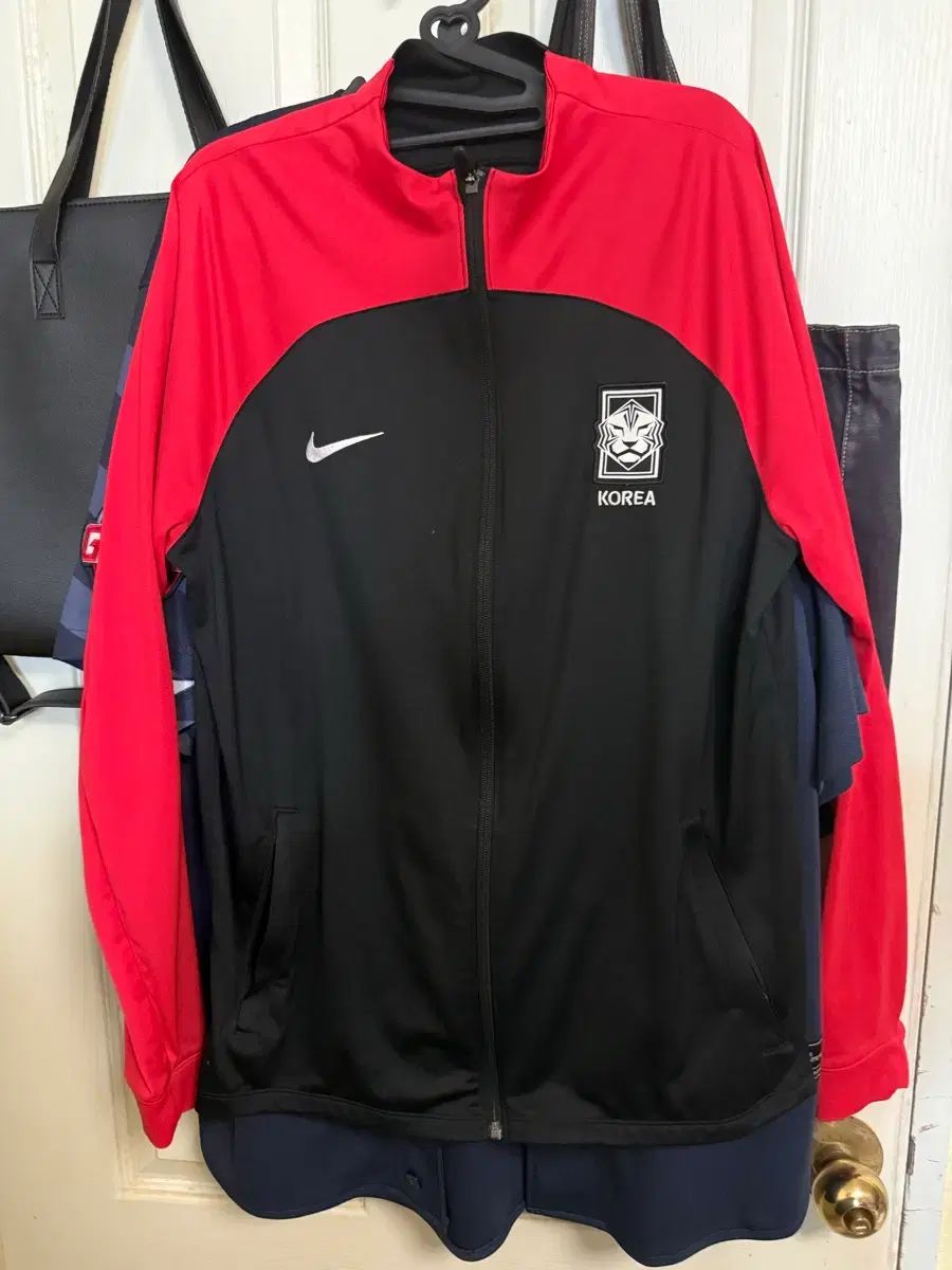 22-24 韓国国家代表 track Jaket XL サイズ 出品