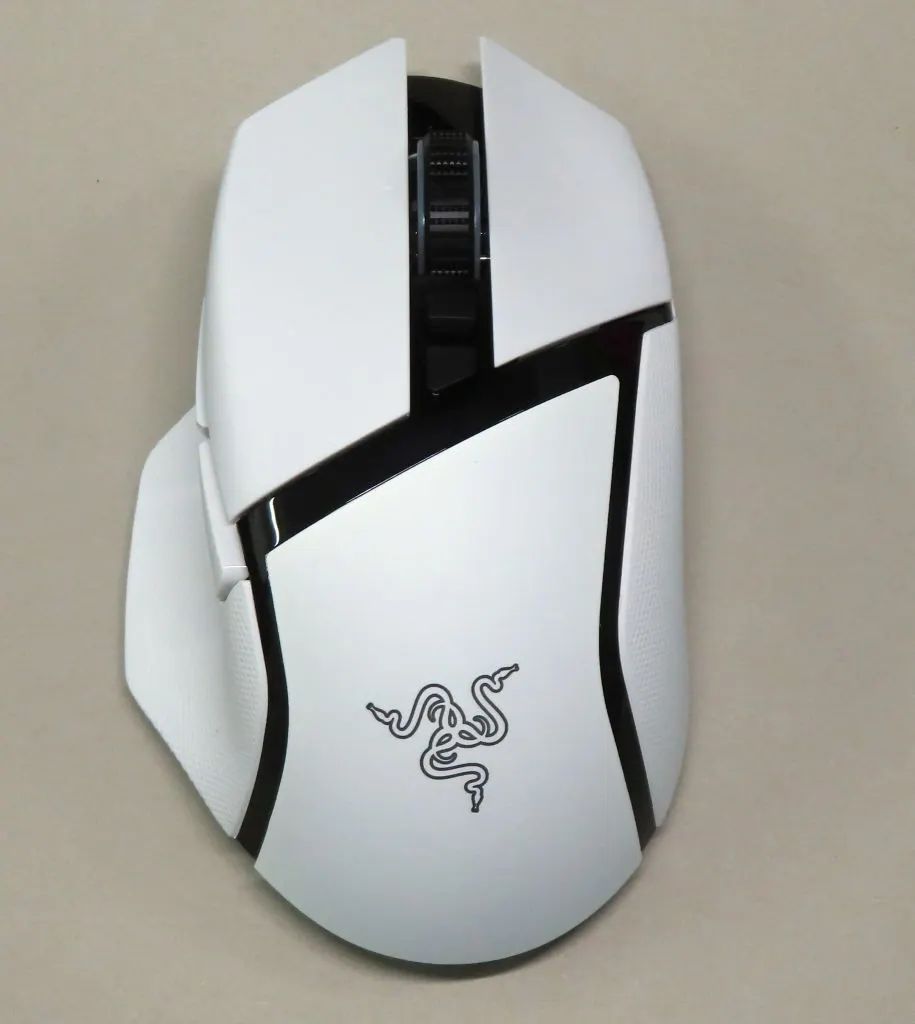 【中古】Windows10 ゲーミングBluetoothマウス RaZer Basilisk V3 Pro (White Edition) [RZ01-04620200-R3A1]