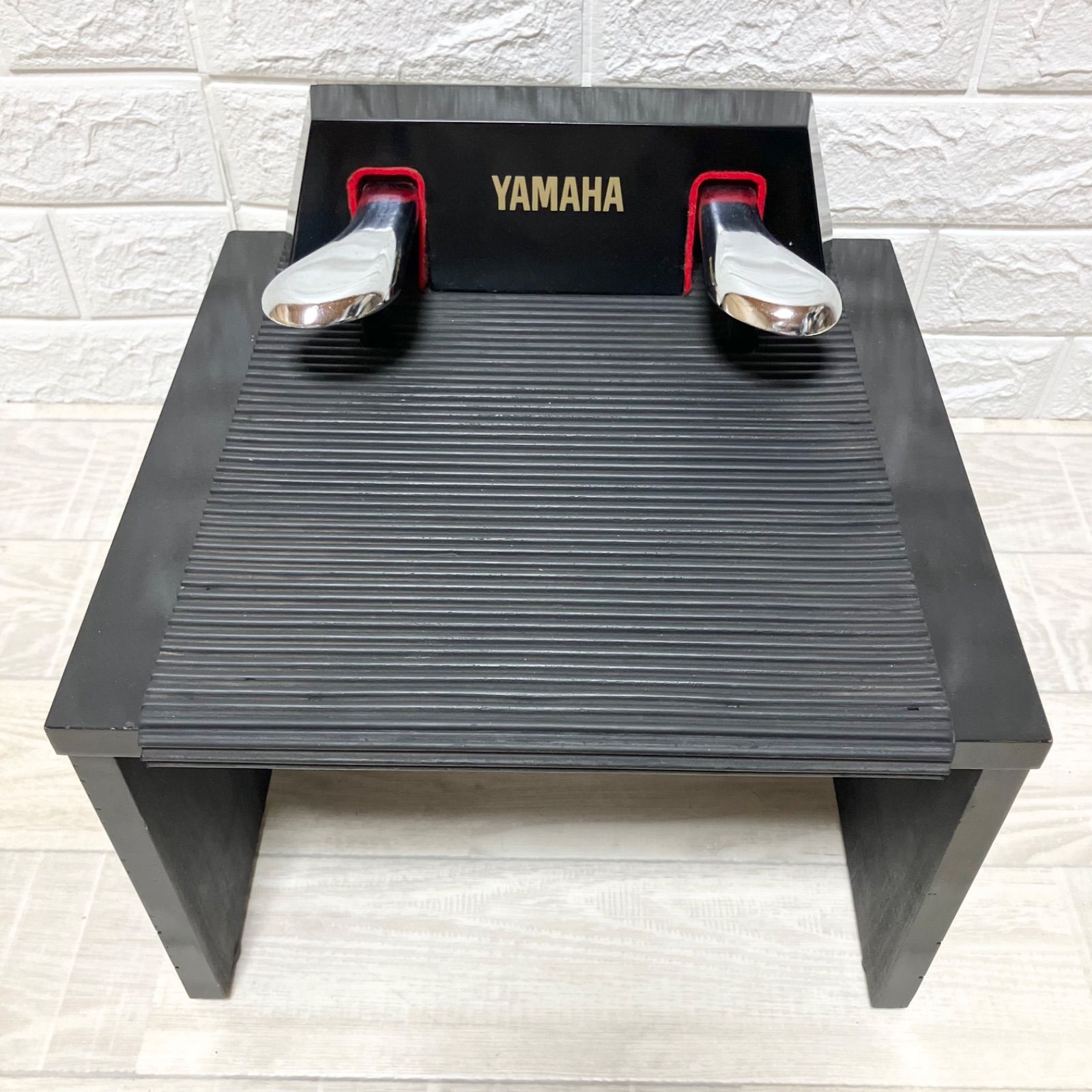 美品】YAMAHA ヤマハ ピアノ 補助ペダル 足台 固定式 - メルカリ