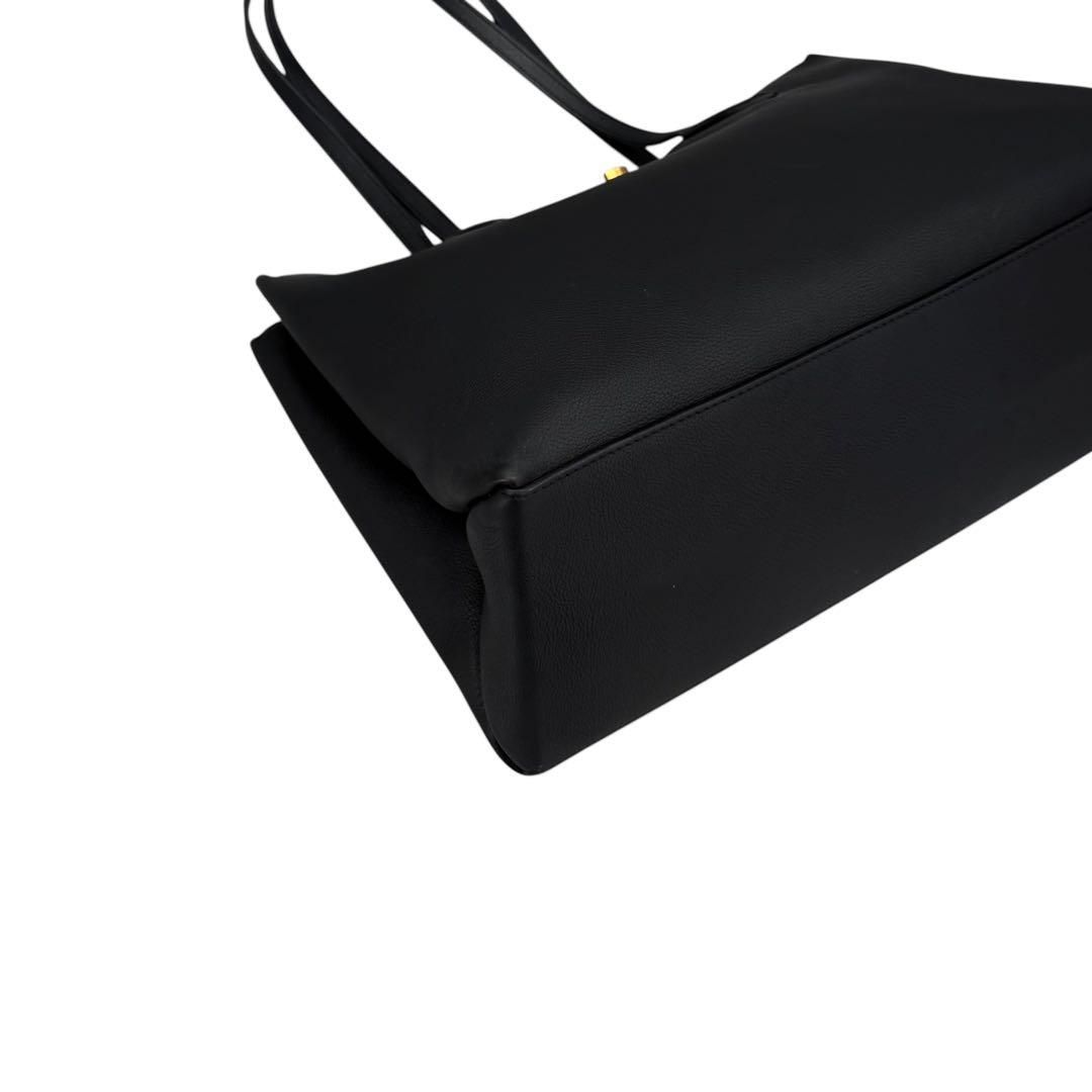 ルイヴィトン　ロックミー　ショッパー ノワール トートバッグ ブラック LOUIS VUITTON 黒 ハンドバッグ
