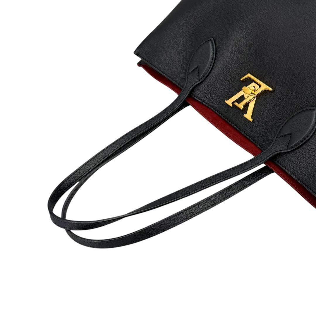 ルイヴィトン　ロックミー　ショッパー ノワール トートバッグ ブラック LOUIS VUITTON 黒 ハンドバッグ