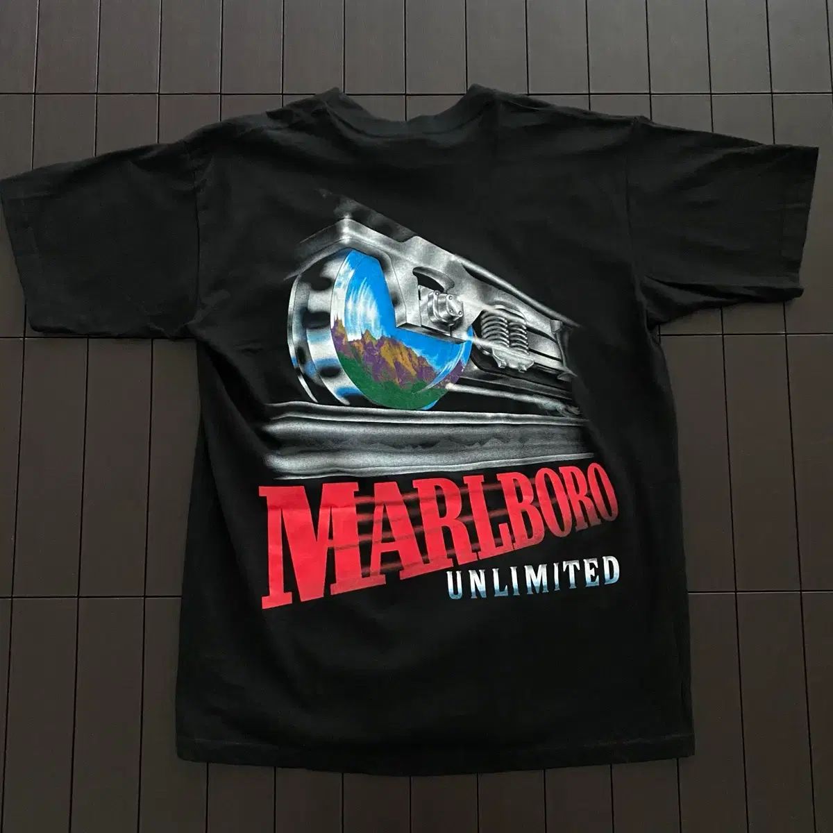 (XL) 90s ヴィンテージ マールボロ 黒鉄のミステリートレイン Tシャツ