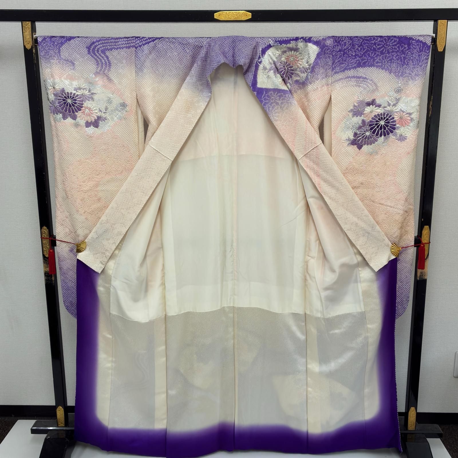 振袖 正絹 絞り 刺繍の花 美しいデザイン 袷 着物 a-645 - メルカリ
