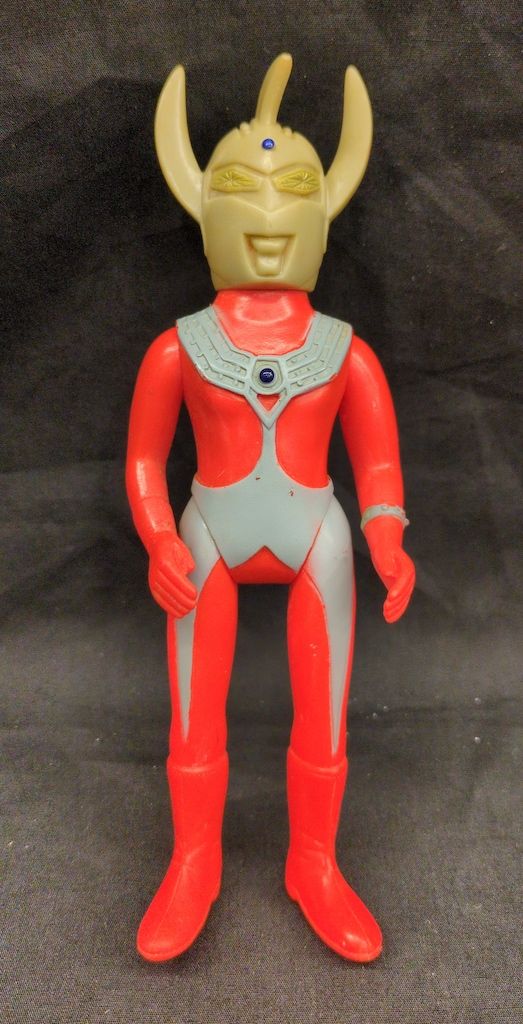 ブルマァク ミドルサイズ ウルトラマンタロウ 160㎜ 赤成型