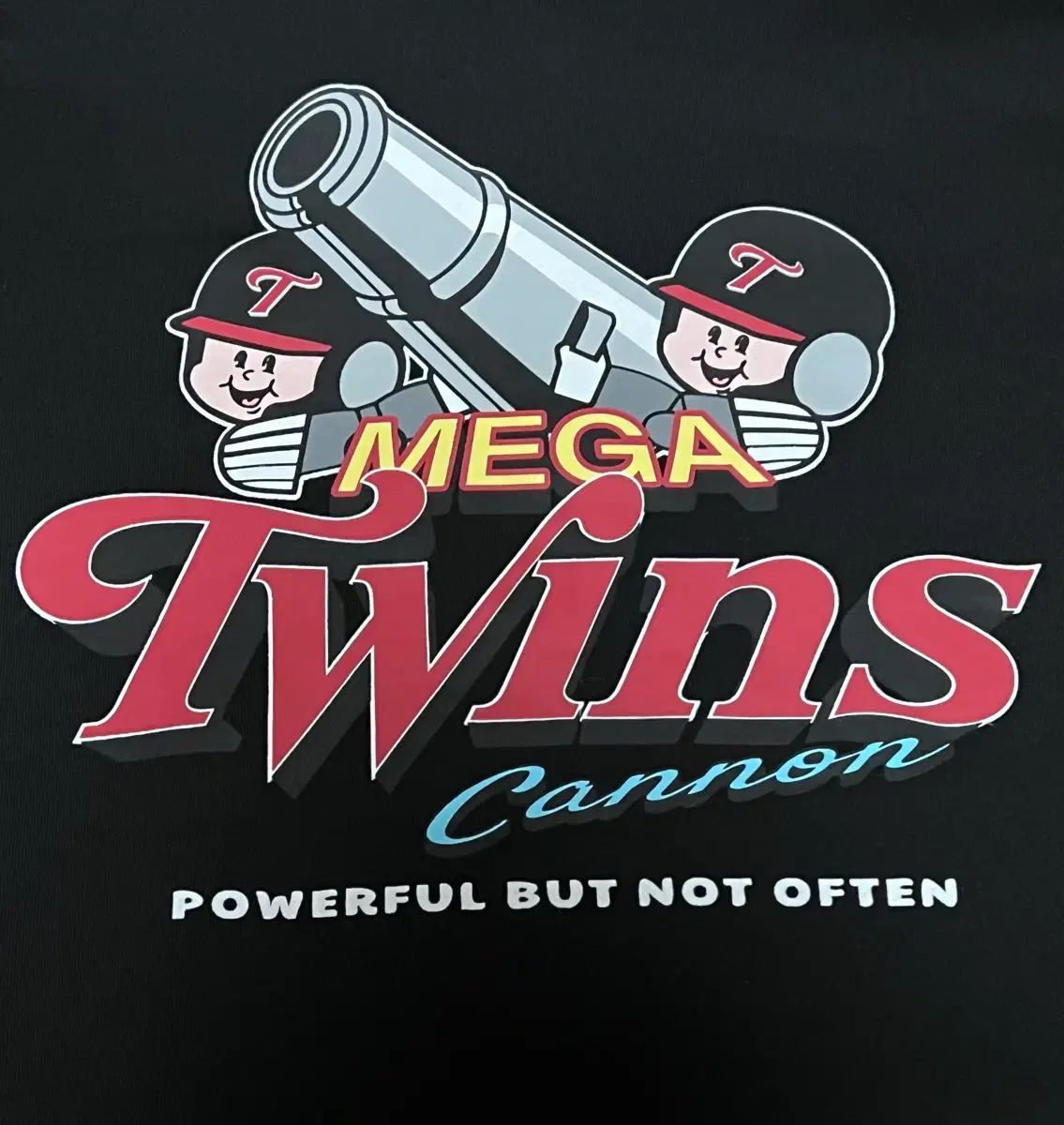 LGツインズ BDNS MEGA TWINSフーディー