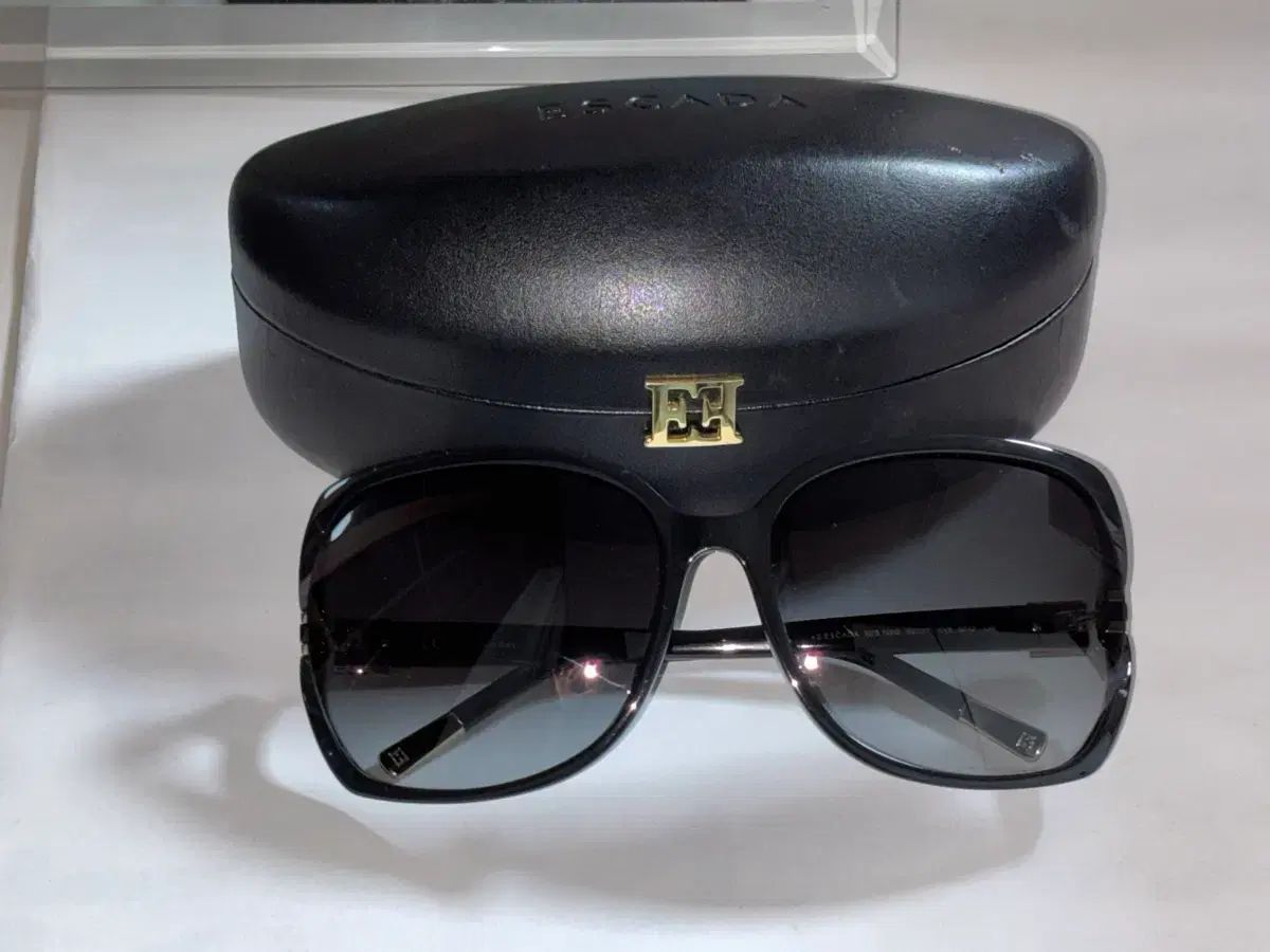 ESCADA(エスカーダ) サングラス ブラック SES 198G