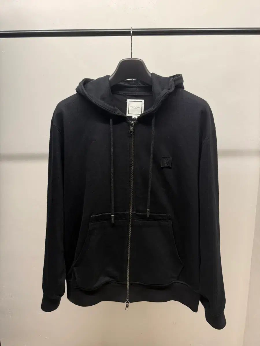 WOOYOUNGMI ウーヨンミ 25fw ブラック ワッペン フードジップアップ 48