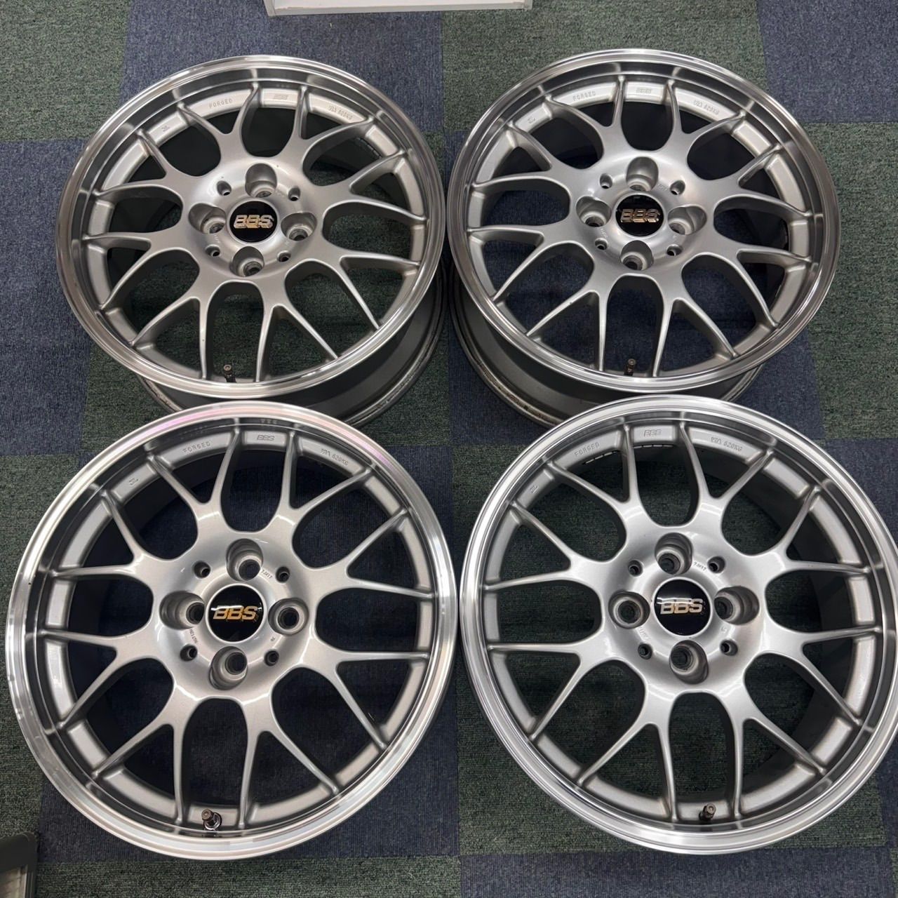 BBS RG-R RG712 17インチ 7j +38 PCD100 ダイヤモンドシルバー スイフト ヤリス アクア ノート フィット 鍛造
