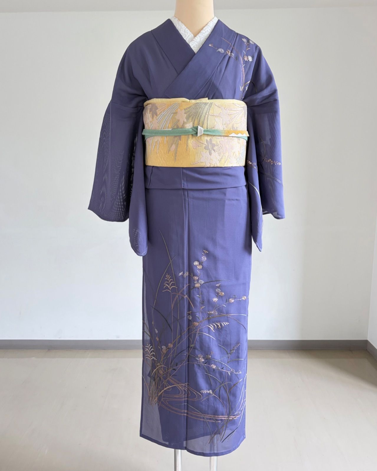 正絹 絽 付け下げ 夏着物 美品】刺繍 花草文様 薄紫 ラベンダー色 訪問