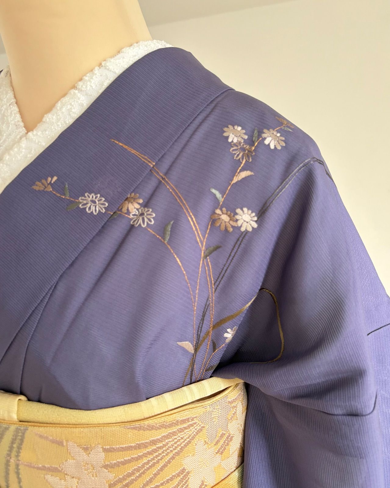 正絹 絽 付け下げ 夏着物 美品】刺繍 花草文様 薄紫 ラベンダー色 訪問 