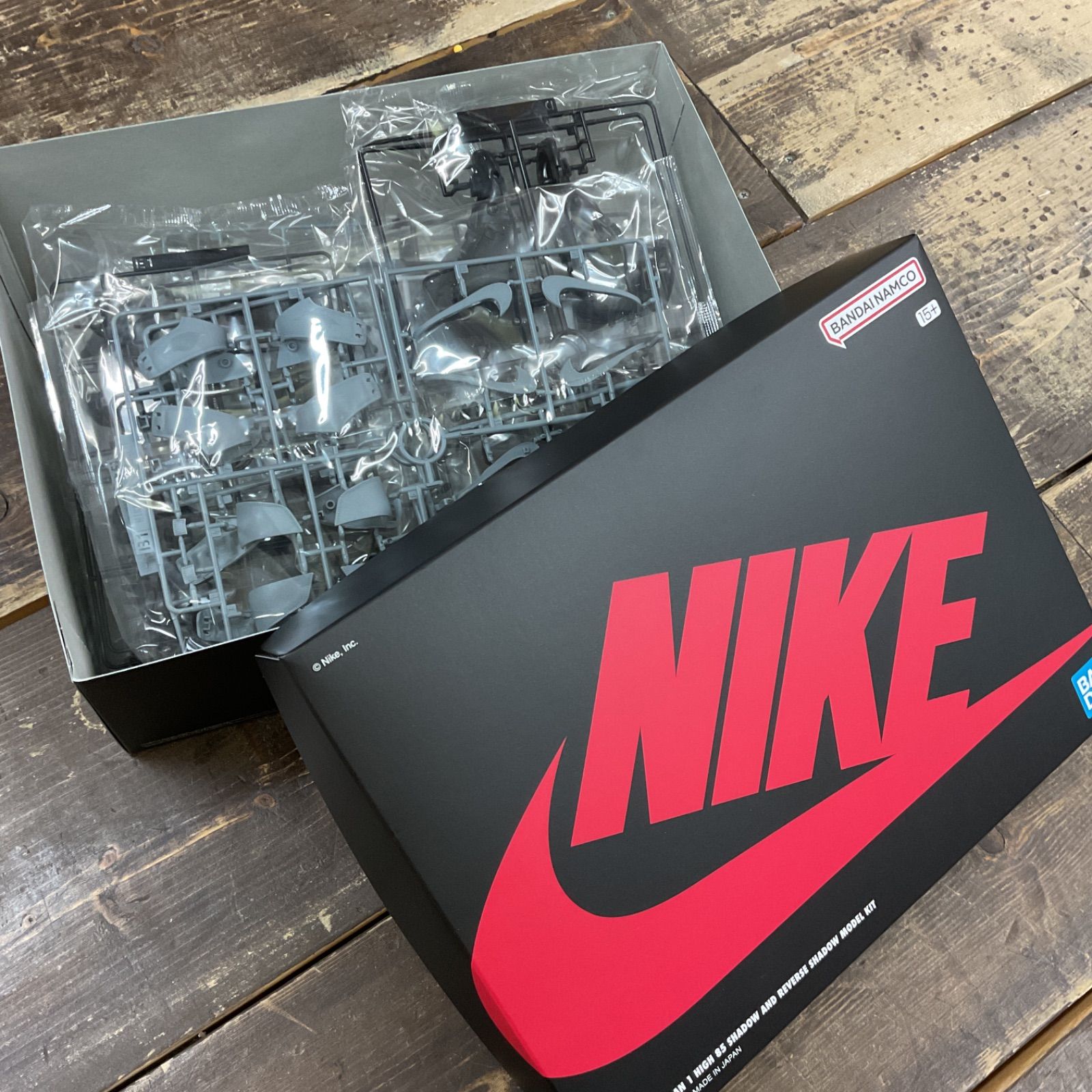 NIKE AIR JORDAN 1 HIGH SHADOW プラモデル NIKE AIR JORDAN 1 HIGH 85 