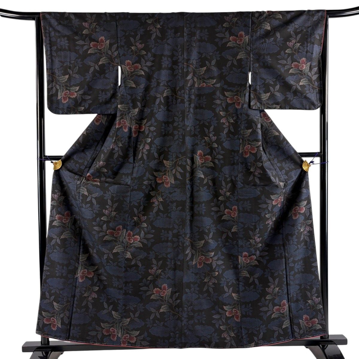 【美品】 大島紬 身丈158.5cm 裄丈64.5cm M 袷 純泥染 証紙 枝花 墨色 正絹 秀品 【中古】