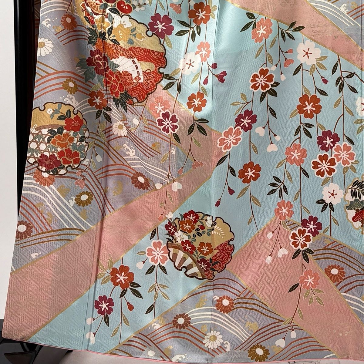 振袖 身丈159.5cm 裄丈64cm M 袷 枝垂れ桜 雪輪 金彩 染め分け 水色