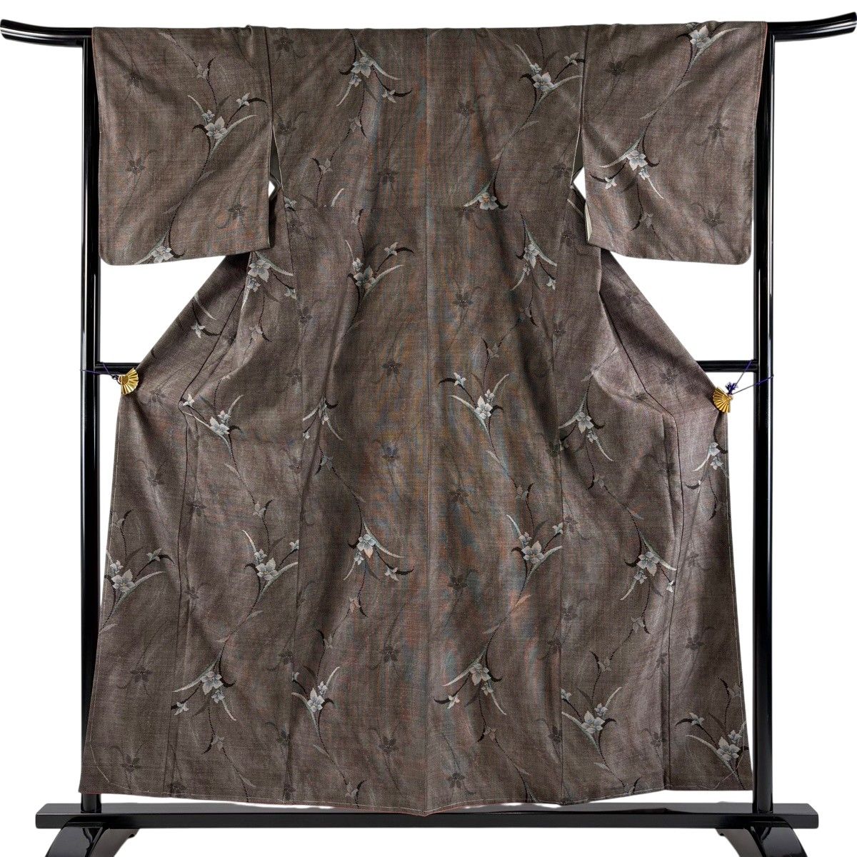 【美品】 大島紬 身丈157cm 裄丈65cm M 袷 純泥染 証紙 草花 焦茶色 正絹 秀品 【中古】