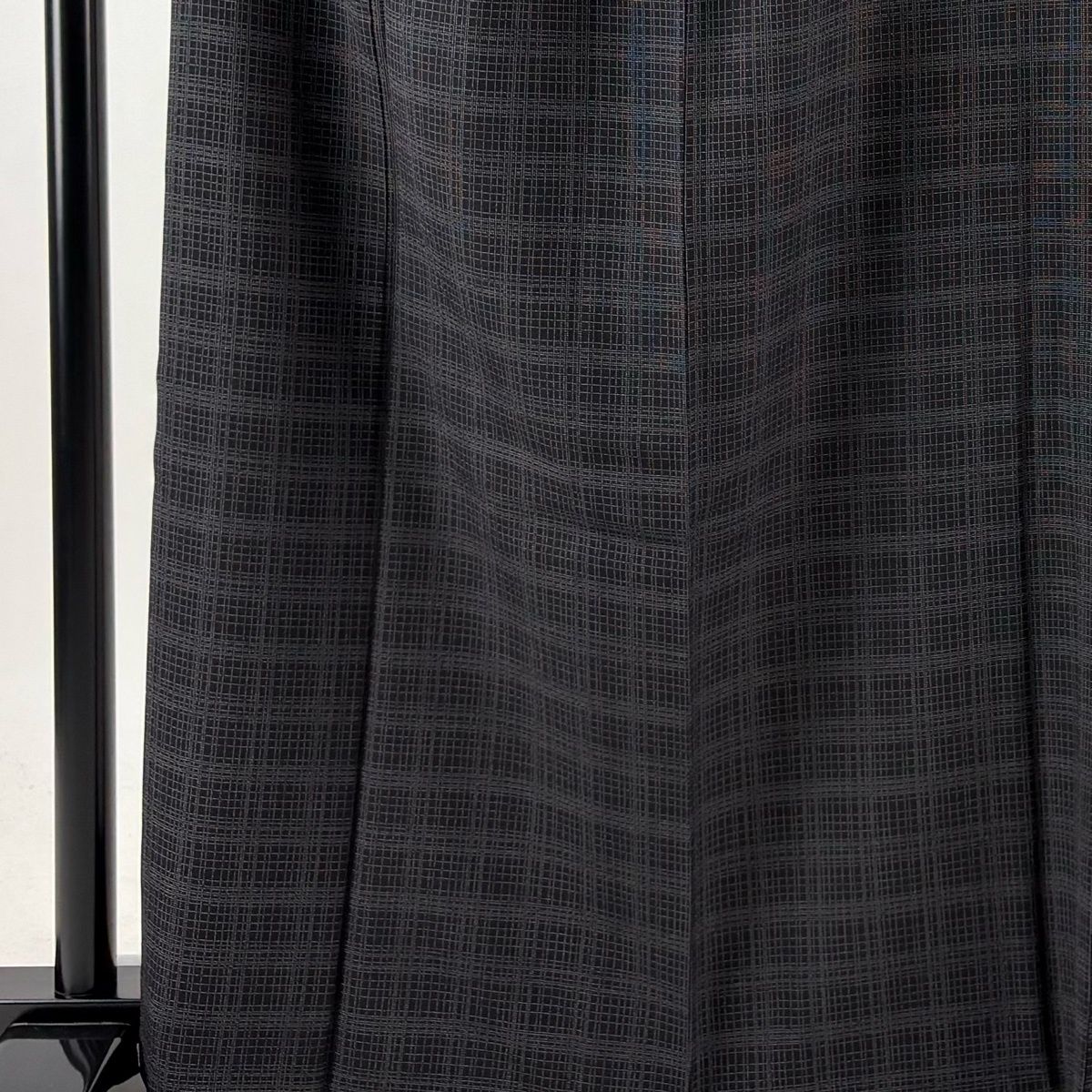 美品】 江戸小紋 身丈162.5cm 裄丈63cm S 袷 服部光擴 落款 格子 墨色