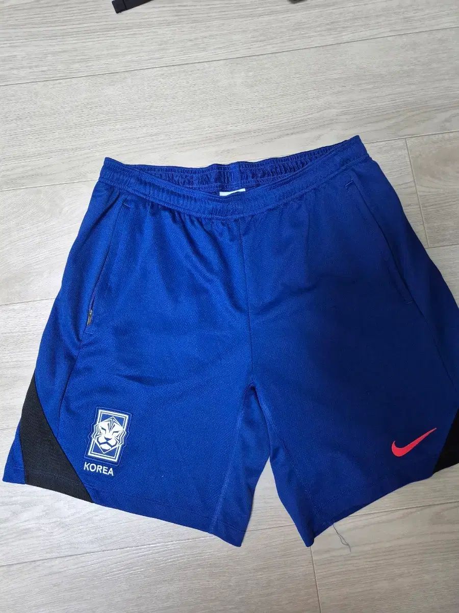 24-26 韓国国家代表ストライク ハーフパンツ 出品