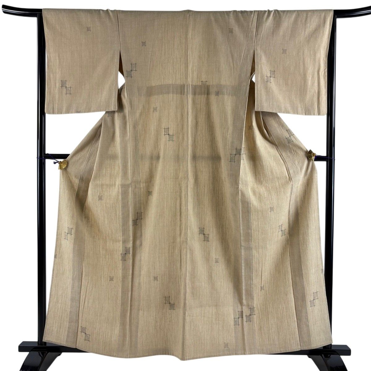 結城紬　正絹　中古　ベージュ　mym241 美品】 結城紬 身丈161cm 裄丈64.5cm M 単衣 本場結城紬 証紙 井桁