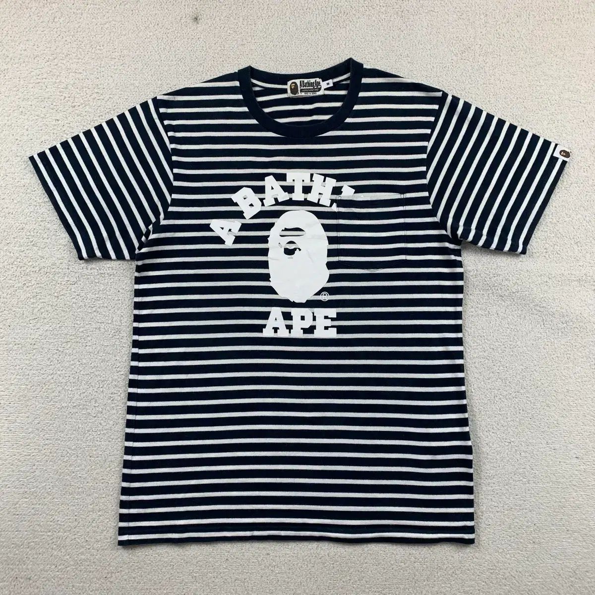 アベイシングエイプ カレッジ WHO ポケット Tシャツ