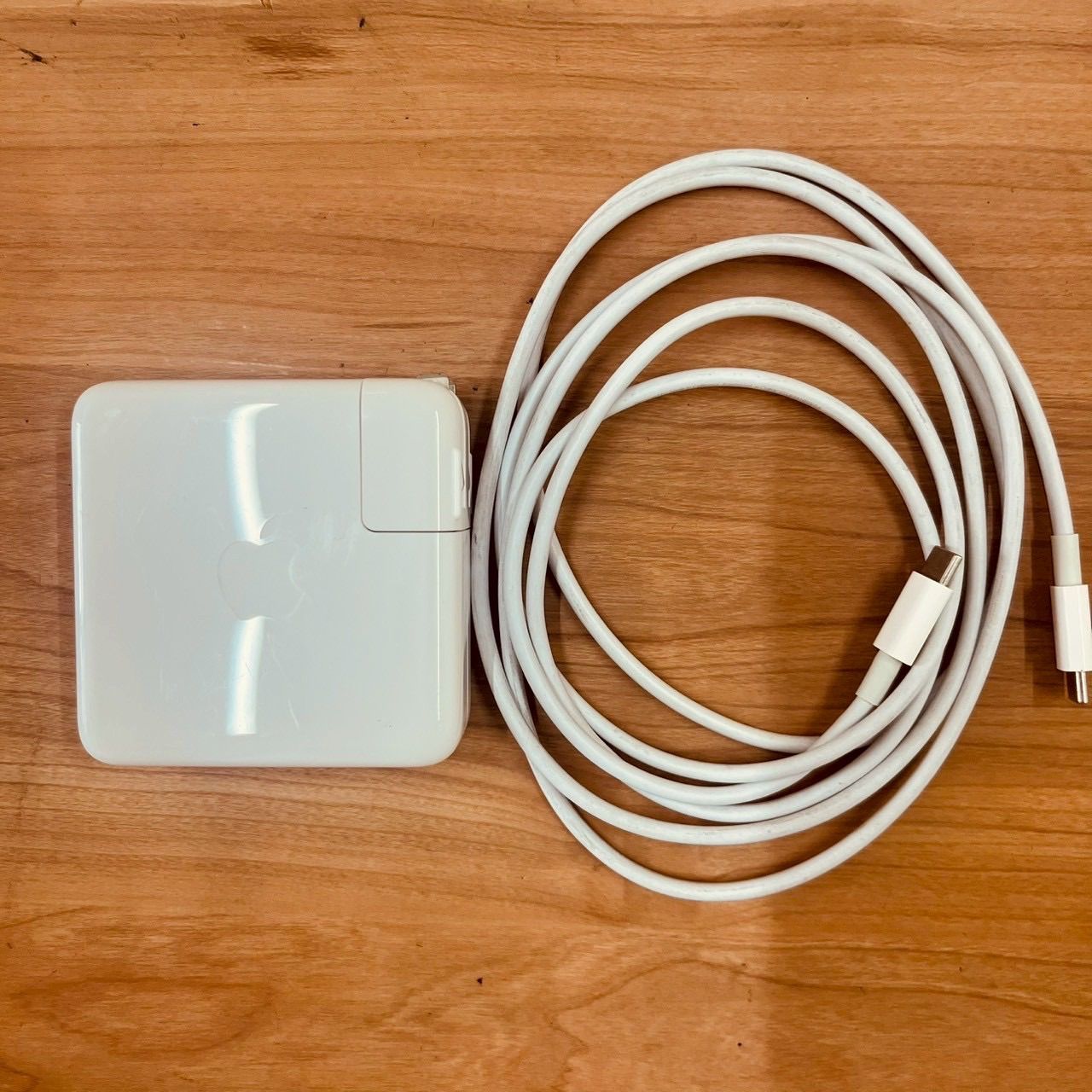 動作確認済み】 MacBook pro 13インチ 2022 アップル Apple M2 16GB 