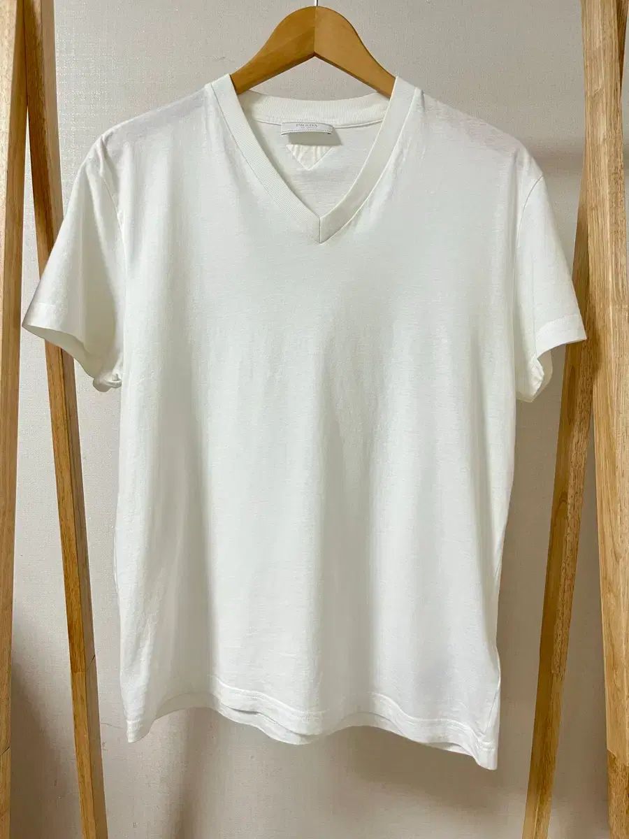 プラダ PRADA 白 Vネック 半袖Tシャツ M 正規品
