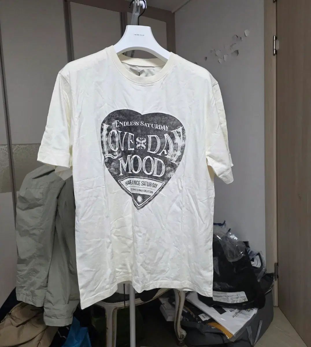 新新品 セター レトロ ムード グラフィック Tシャツ XL クリーム
