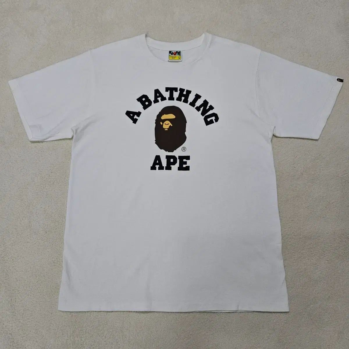 アベイシングエイプ カレッジ 白 Tシャツ
