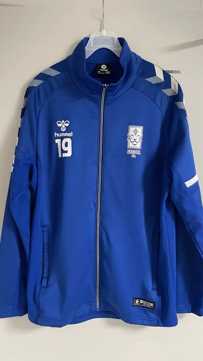 ソウル市代表 サッカー 19番 選手用支給用 ジップアップ 出品