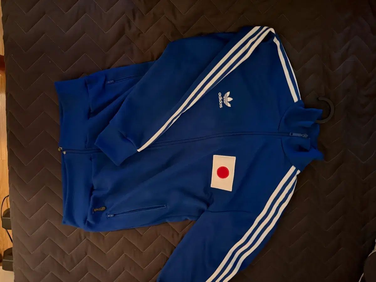 アディダス 3本線 トラックジャージ ブルー ジャパン パッチ