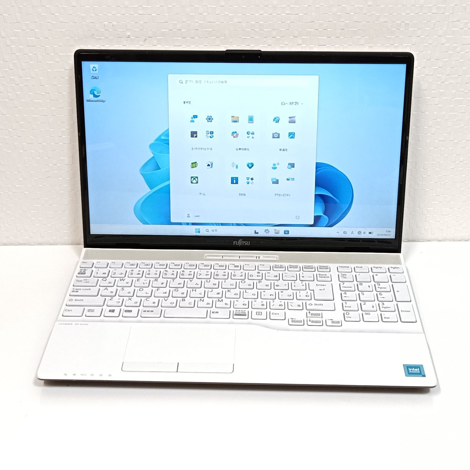 美品ホワイト/最新Windows11搭載/SSD256GB/高速8GB 美品】2023年製 富士通 Windows11ノート SSD256GB - メルカリ