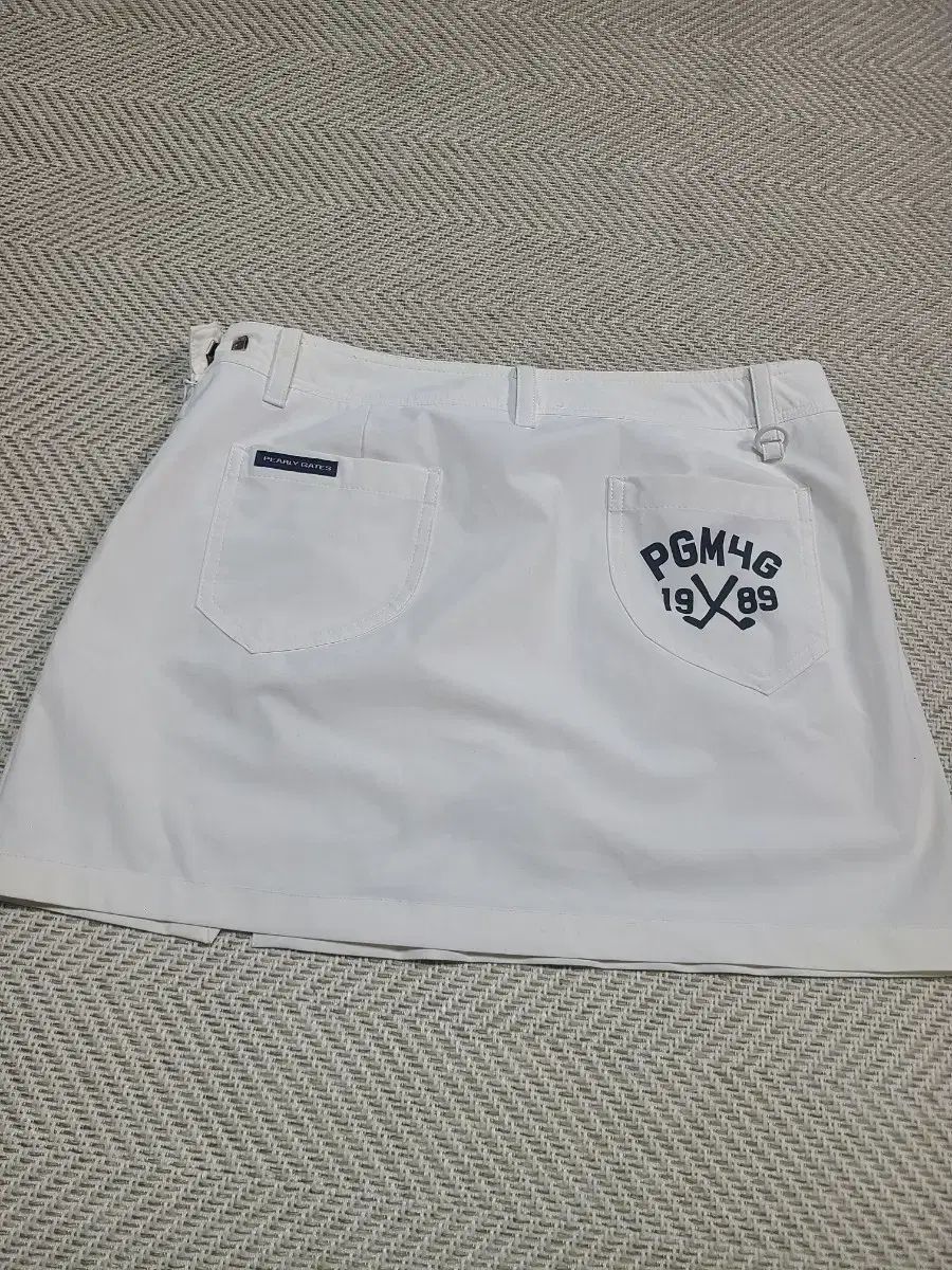 27)パーリーゲイツ ゴルフ キュロット 白 27)パーリーゲイツ ゴルフ キュロット 白