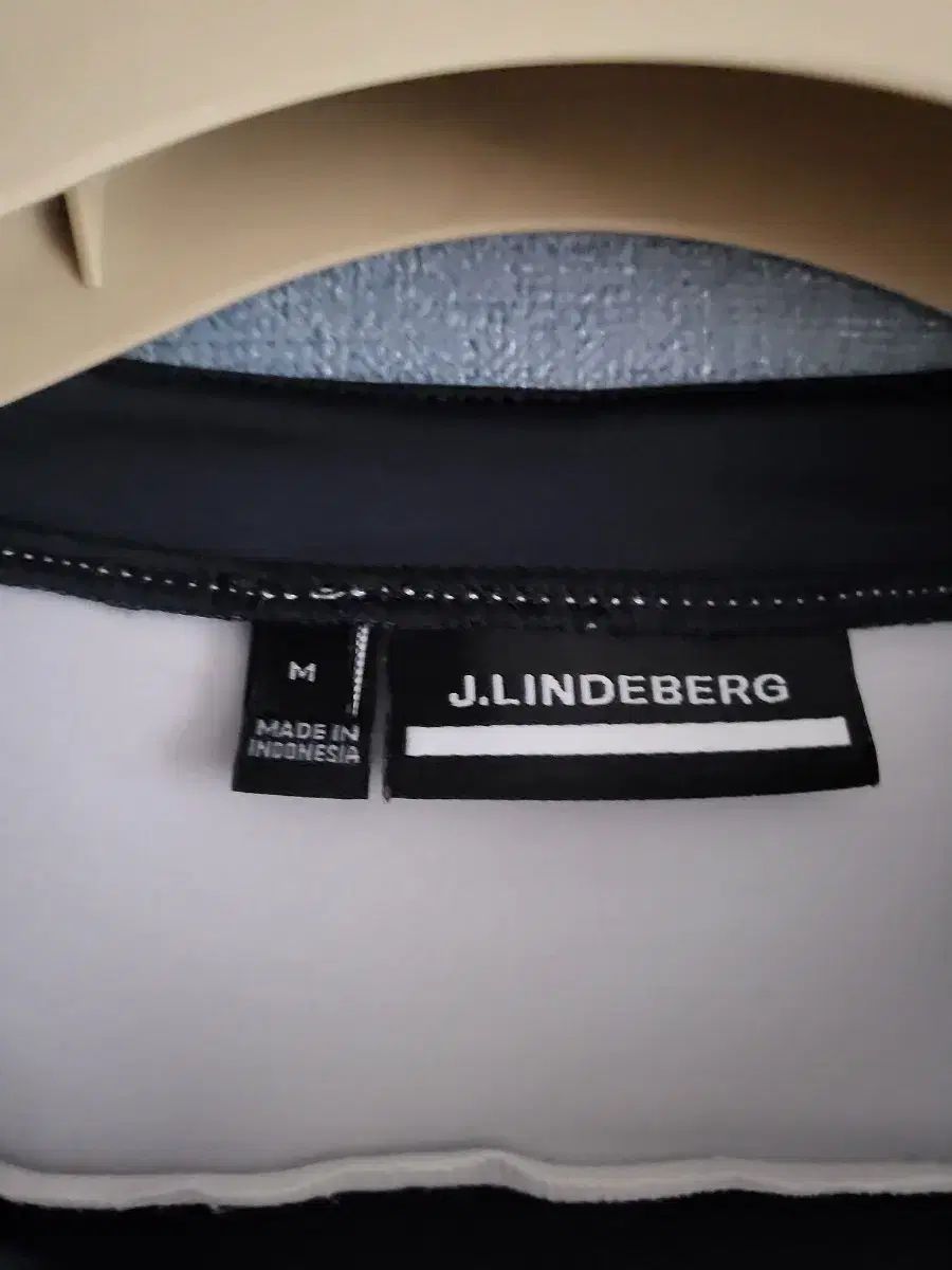 J LINDEBERG 半袖Tシャツ 白 J LINDEBERG 半袖Tシャツ 白